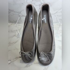Old Navy Metallic Silver Ballet Flats